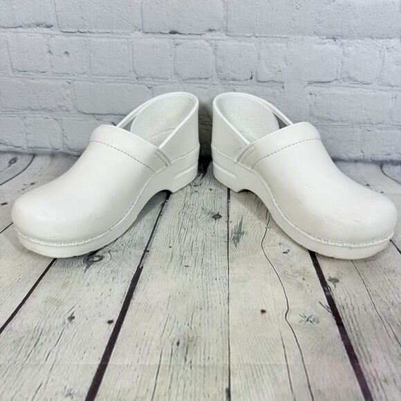 Dansko Loafer Women Size 10.5-11 US 41 EU White Slip On Minimalist Nurse Work - Picture 3 of 15